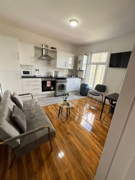 2 Bedroom Apartment Near Station Londres Exterior foto