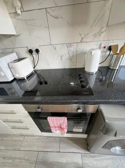 2 Bedroom Apartment Near Station Londres Exterior foto