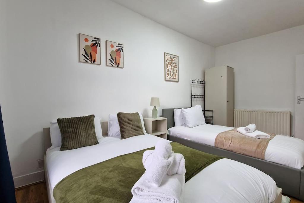 2 Bedroom Apartment Near Station Londres Exterior foto